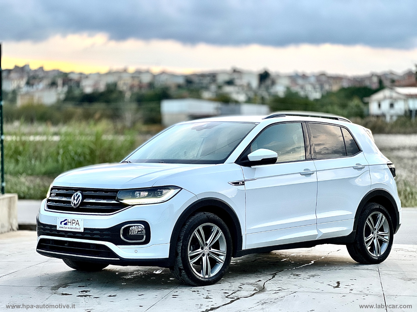 VOLKSWAGEN T-Cross