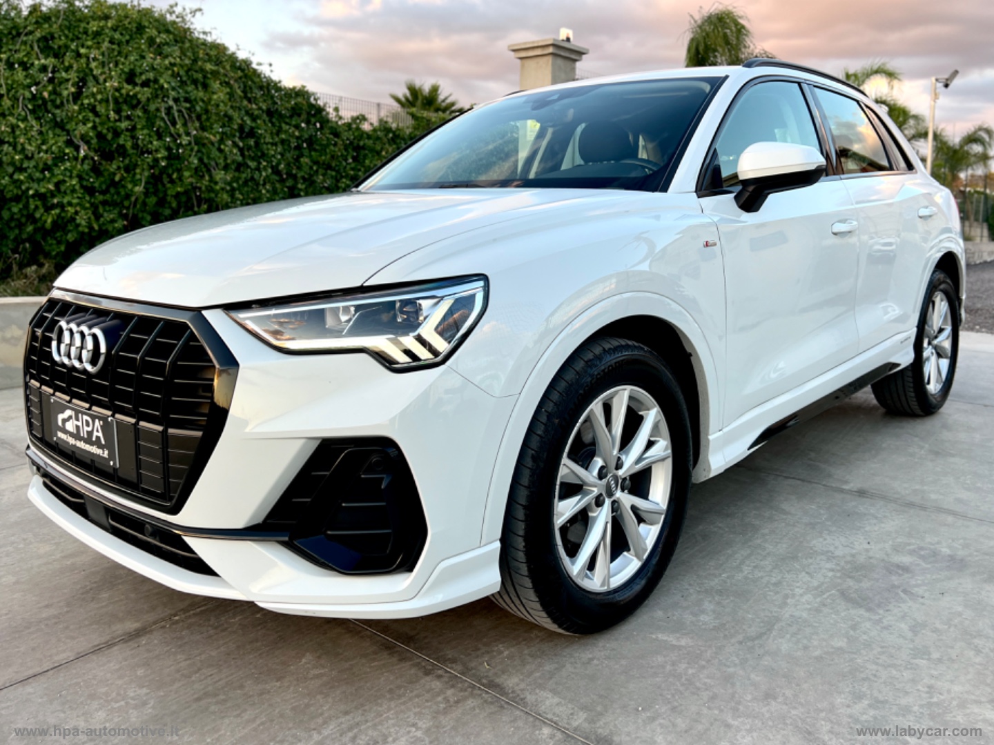 AUDI Q3