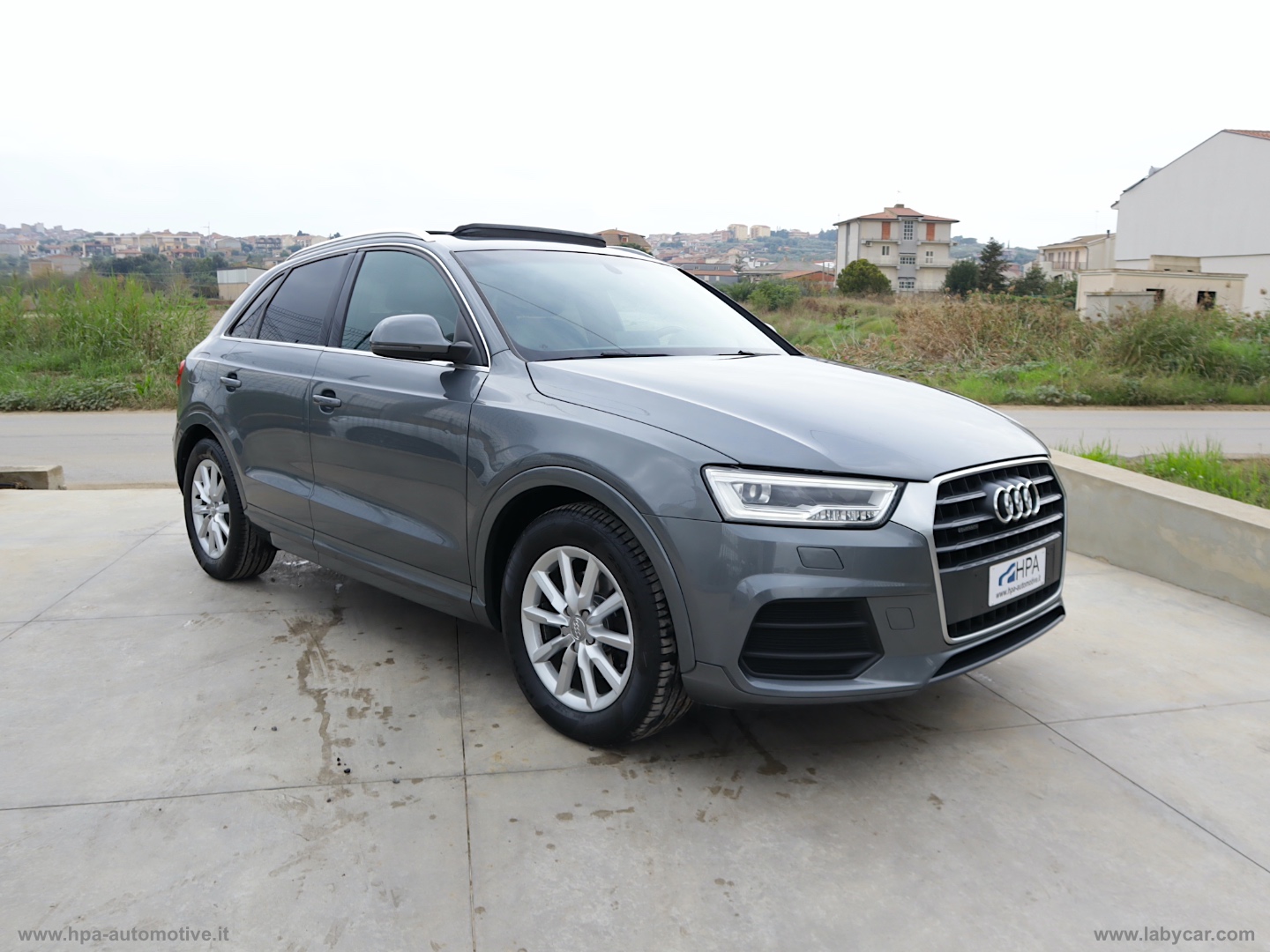 AUDI Q3