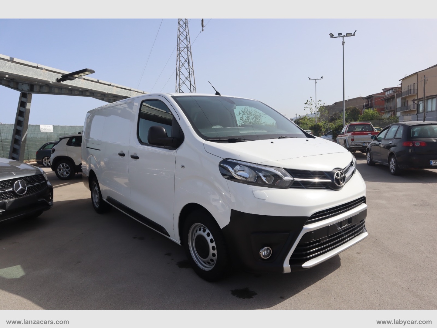 TOYOTA Proace 2.0D 144 PL-TN Fu.Med.4p.14q Comf 