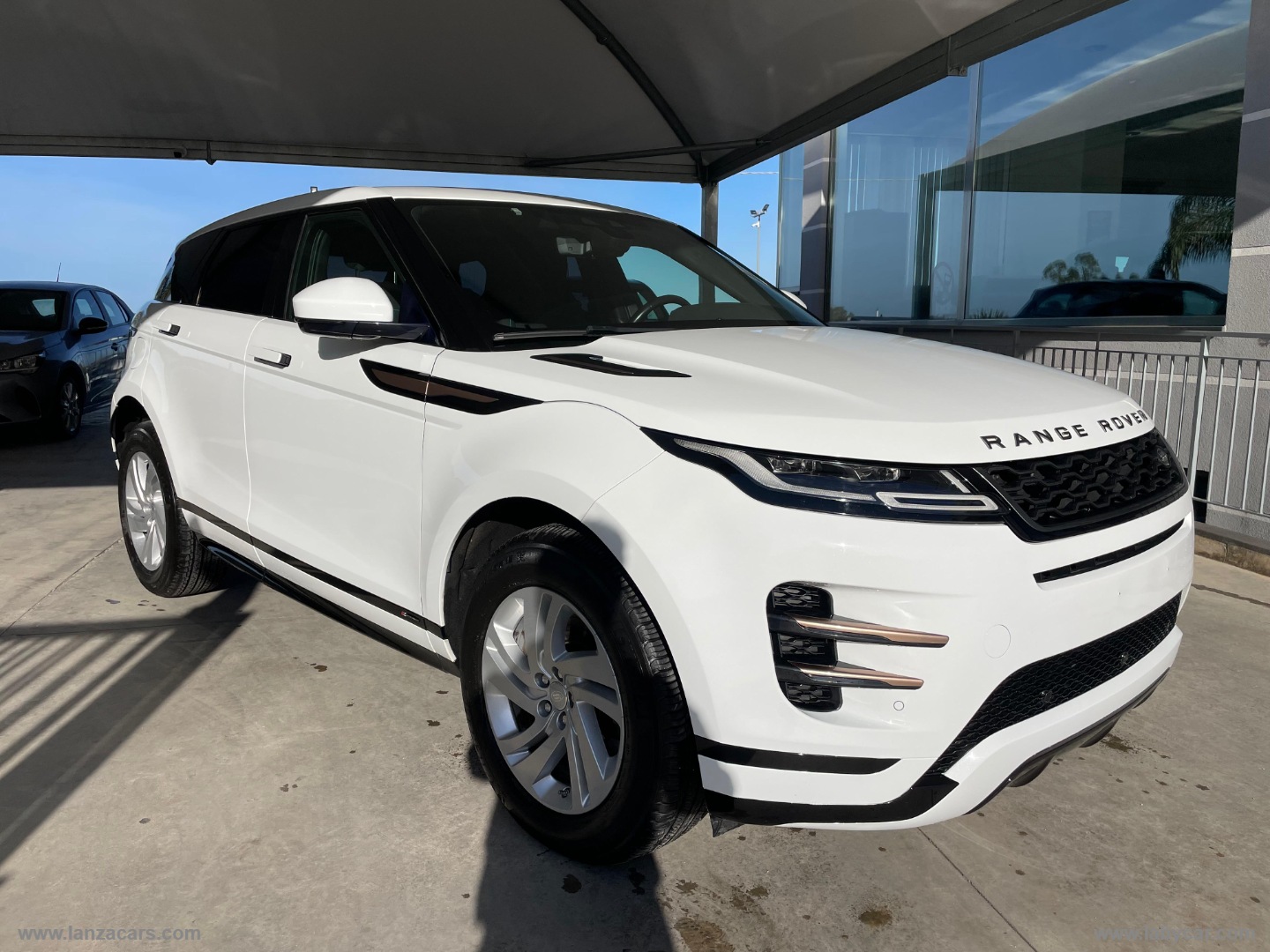 LAND ROVER RR Evoque 2.0D L.Flw 150 Au. R-Dyn. SE 