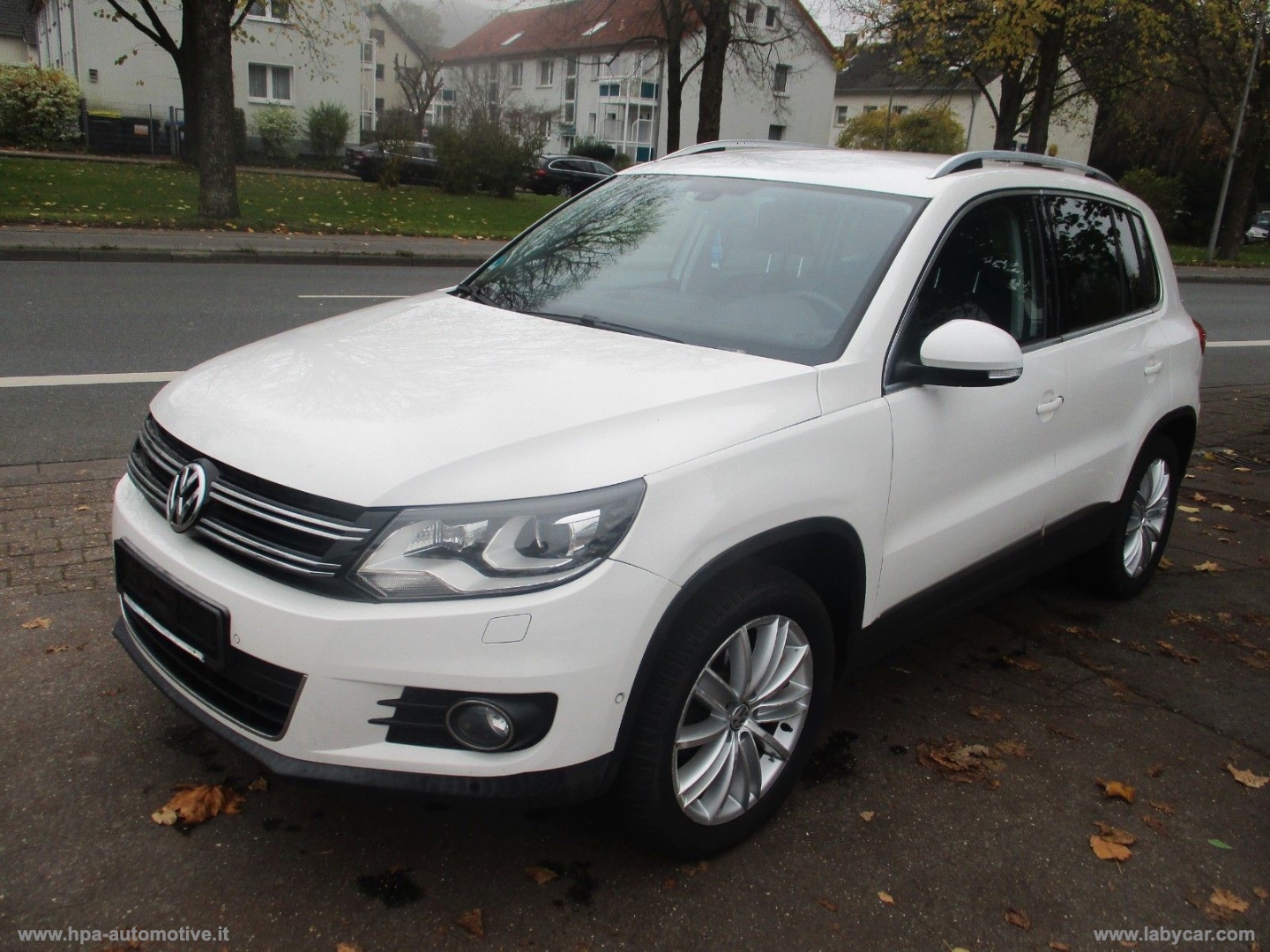 VOLKSWAGEN Tiguan