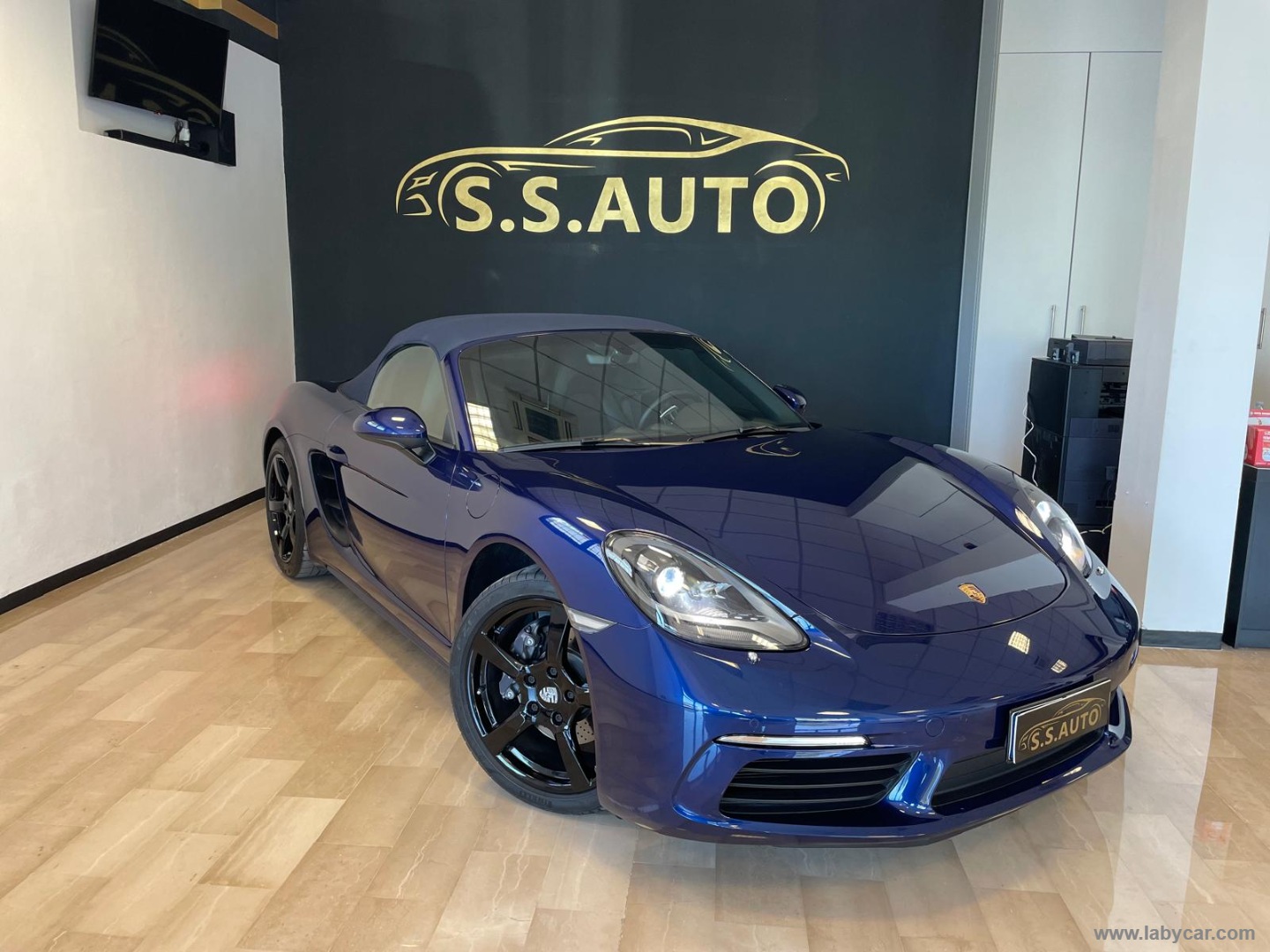 PORSCHE 718 Boxster T 