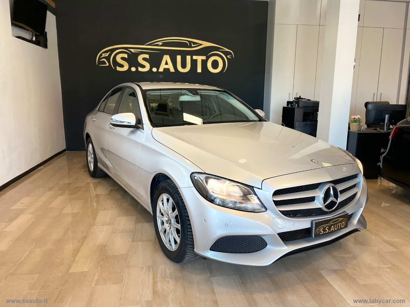 MERCEDES-BENZ C 180 d Auto Premium 